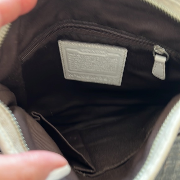 COACH 3577 CANVAS AMD LEATHER SHOULDER BAG - Picture 4 of 5